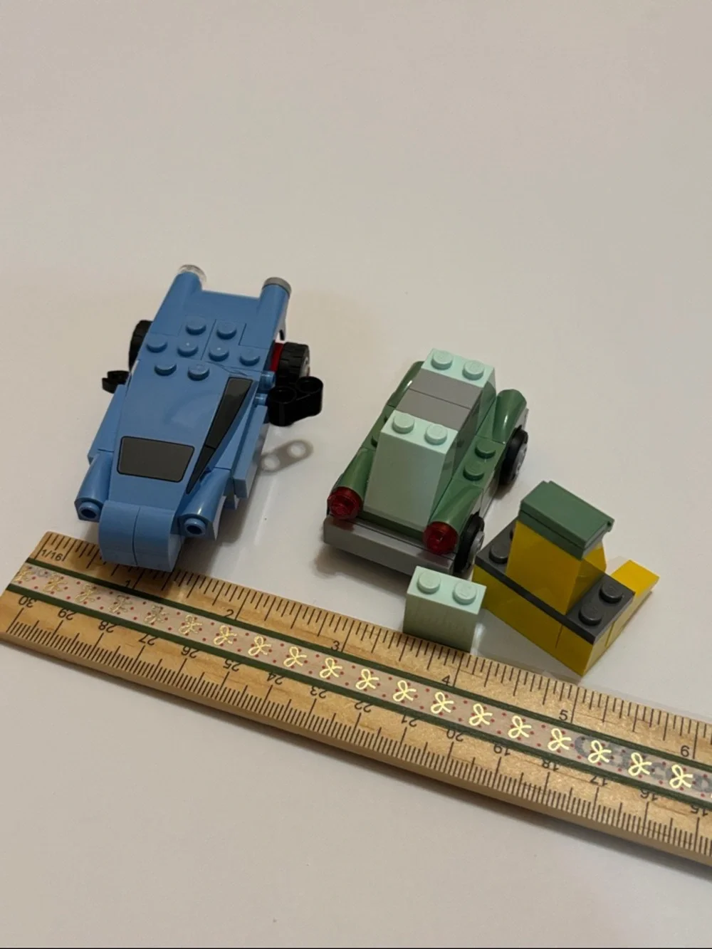 LEGO CARS LEGO CARS SET PIECES CARS MOVIE LEGO PEOPLE CARS - Picture 8 of 9